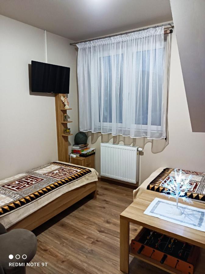 Dom Wakacyjny Gajowka Z Ogrodem Rzyki Exterior foto